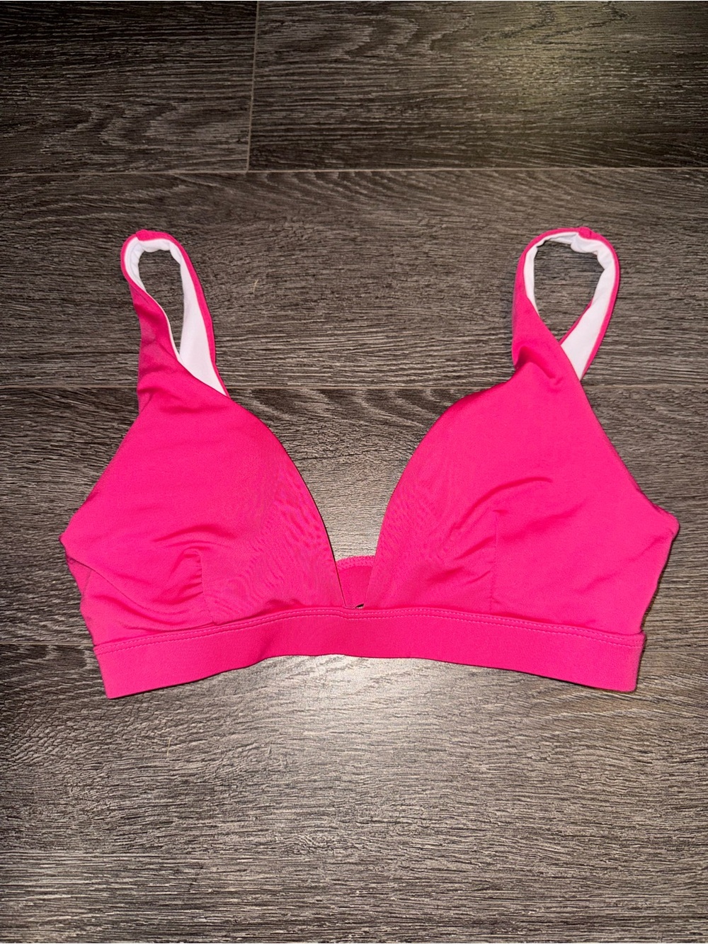 Comfort Stretch Wireless Sports Bra in Bright Pink